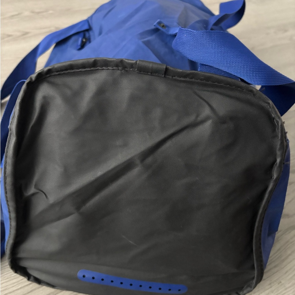 Nike Men's Duffel Bag in Blue and Yellow - Picture 4 of 6